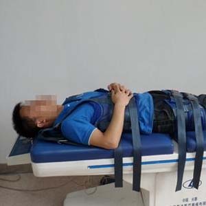 腰间盘突出牵引图片1